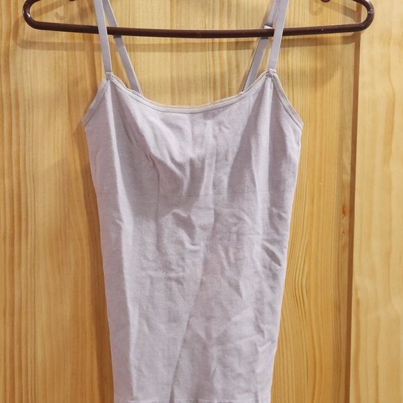 Yummie- Seamlessly Shaped Convertible Camisole; Size: S/M - Picture 2 of 12